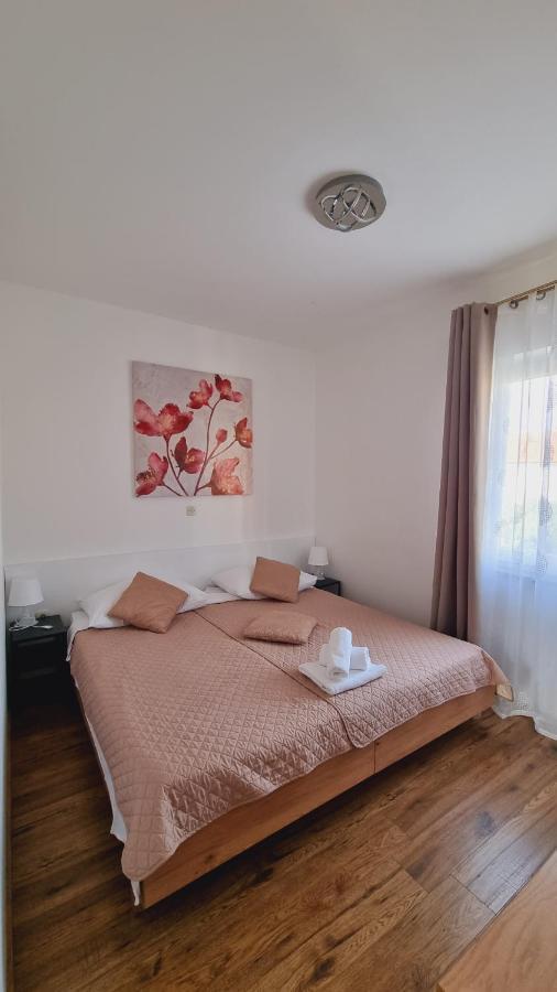 Apartmani Palma Novalja Exterior foto