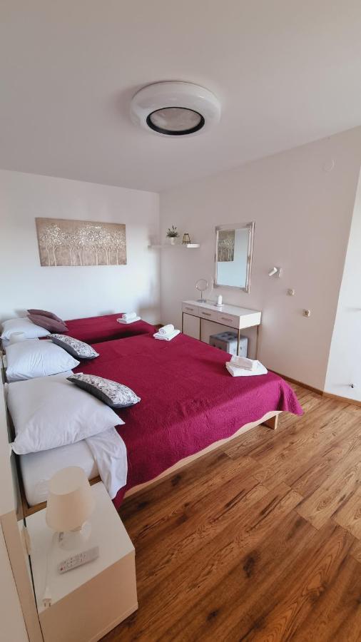 Apartmani Palma Novalja Exterior foto