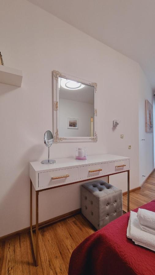 Apartmani Palma Novalja Exterior foto