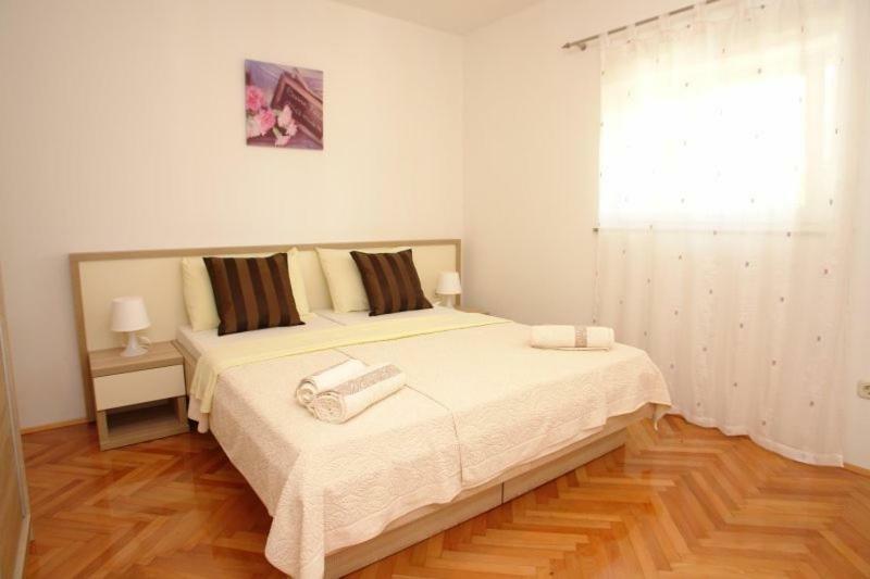 Apartmani Palma Novalja Exterior foto
