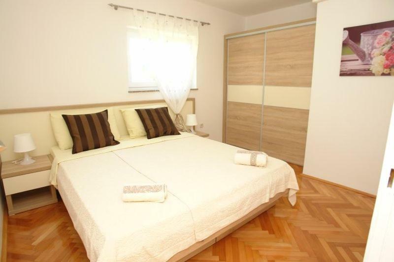 Apartmani Palma Novalja Exterior foto