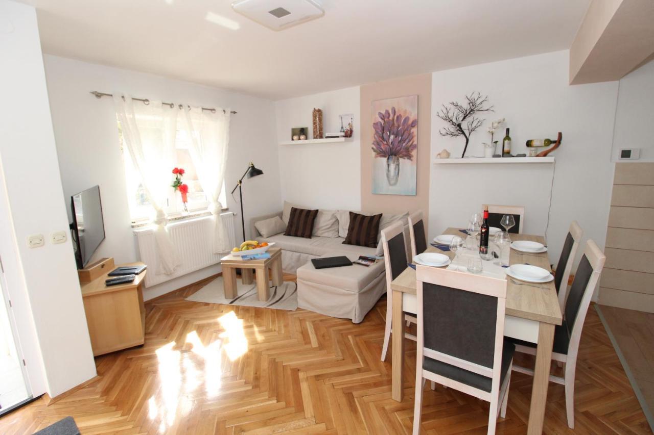 Apartmani Palma Novalja Exterior foto