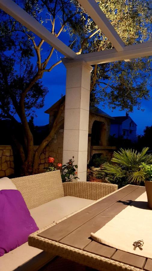 Apartmani Palma Novalja Exterior foto